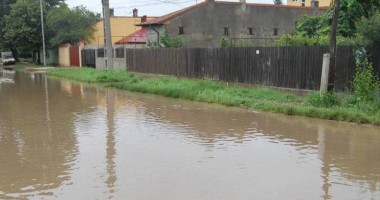 Stire din Social : Cod portocaliu de inundații pe râuri din Argeș, Olt, Teleorman și Botoșani