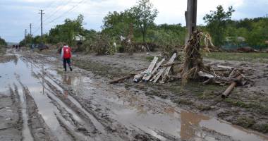 Stire din Social : INHGA: COD GALBEN de inundații în Constanța și în alte șapte județe