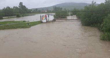 COD PORTOCALIU de inundații pe râuri din Constanța