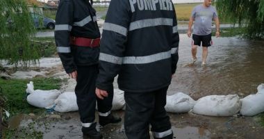 COD ROȘU de PLOI TORENȚIALE, la Constanța. Inundații, în județ - 2