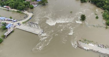 Stire din Actualitate : Guvernul alocă peste 377 milioane de lei pentru județele afectate de inundații