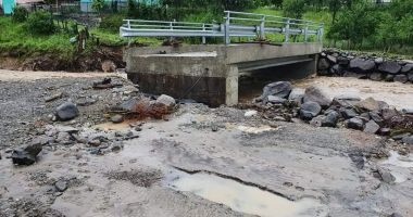Viituri, inundații, podețe distruse și drumuri blocate de aluviuni. Imaginile dezastrului după codul roșu din ultimele 24 de ore - 3