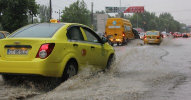 Stire din Social : GALERIE FOTO. Iată ce a lăsat în urmă PLOAIA TORENȚIALĂ de la CONSTANȚA!