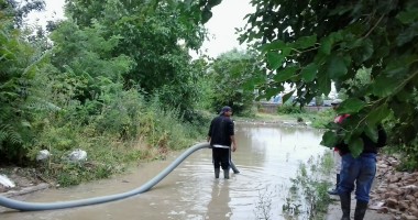 IMAGINILE DEZASTRULUI în județul CONSTANȚA / Nouă familii evacuate și peste 20 de străzi distruse / GALERIE FOTO - 4