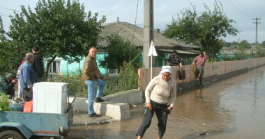Stire din Social : Furtuna a făcut prăpăd în județul Constanța