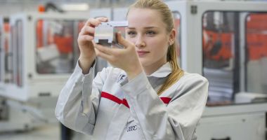 Stire din Cultură-Educație : Învățământul dual, o soluție pentru antreprenori