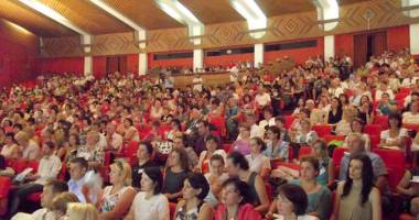 Stire din Cultură-Educație : Învățătorii și-au dat adunarea la Eforie Sud