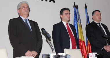 Stire din Politică-Administrație : Eugen Bola a fost învestit oficial în funcția de prefect