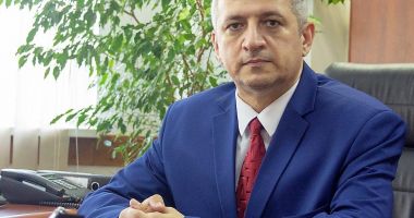 Stire din Economie : Investițiile prin internet, un obstacol depășit