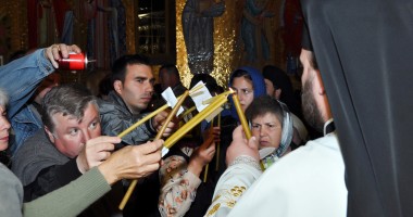 Hristos a înviat! Aglomerație în bisericile constănțene / Galerie foto - 5