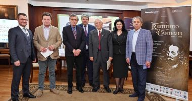 Stire din Cultură-Educație : Dimitrie Cantemir sărbătorit la 350 de ani de la naștere cu un amplu proiect, „Restitutio Cantemir”