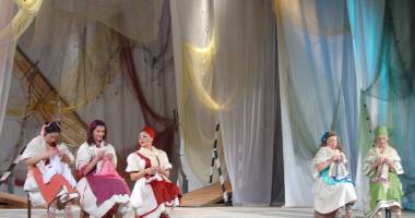Stire din Cultură-Educație : Invitație la comedie la Teatrul de Stat