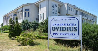 Invitație la Gala Excelenței în Educație de la Universitatea 