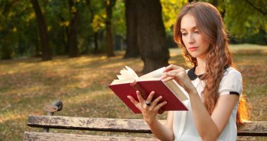 Stire din Cultură-Educație : Invitaţie la lectură. Aflaţi care sunt secretele fericirii