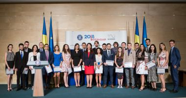 Invitație pentru tineri la un program guvernamental