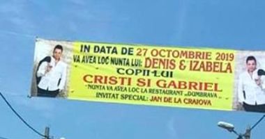 Invitații de nuntă puse pe bannere uriașe! Ce amendă au primit părinții mirilor