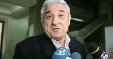 Stire din Politică-Administrație : Ioan Becali a cerut eliberarea pe motive medicale: Nu vreau să mor în penitenciar