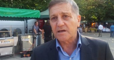 Stire din Economie : Apicultorii români cer stoparea importului de miere din Ucraina