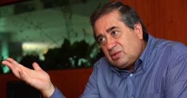 Stire din Eveniment : Tribunalul Dâmbovița: Ioan Niculae nu ar fi putut să scrie cinci lucrări științifice într-un timp atât de scurt