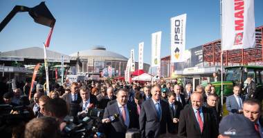 Stire din Economie : Iohannis și Daraban au deschis Indagra