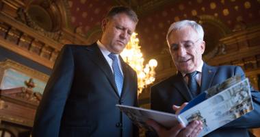 Stire din Politică-Administrație : Iohannis critică noul Cod Fiscal: "Nu ne permitem experimente"