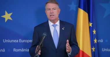 Stire din Politică-Administrație : Klaus Iohannis critică austeritatea lui Băsescu și Boc. „Criza economică o depășim cheltuind bani”