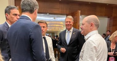 Stire din Politică-Administrație : Klaus Iohannis, întâlnire informală cu mai mulţi lideri europeni privind stimularea extinderii UE