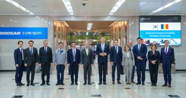 Stire din Politică-Administrație : Klaus Iohannis a vizitat un complex industrial din Coreea de Sud