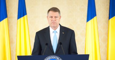 Stire din Politică-Administrație : Klaus Iohannis, despre valizele lui Dragnea: "Progresează în domeniul fake news"