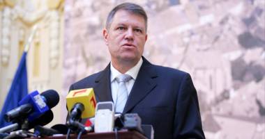 Stire din Politică-Administrație : Iohannis  s-a adresat Parlamentului la un an de mandat. Ce și-a propus pentru 2016