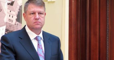 Stire din Politică-Administrație : Iohannis cheamă  partidele la consultări  pe tema Legilor Justiției