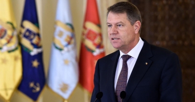 Stire din Politică-Administrație : Președintele Iohannis convoacă partidele parlamentare  la consultări