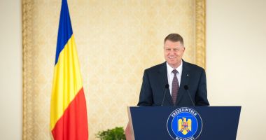 Stire din Politică-Administrație : Klaus Iohannis: Drapelul este unul dintre cele mai puternice simboluri naționale