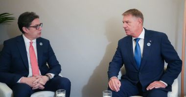 Stire din Politică-Administrație : Klaus Iohannis, întrevedere cu omologul din Macedonia de Nord, la Forumul pentru Pace de la Paris