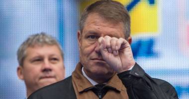 Stire din Eveniment : ELICOPTER PRĂBUȘIT / Klaus Iohannis, mesaj pentru familiile victimelor