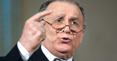 Stire din Politică-Administrație : Ion Iliescu împlinește 83 de ani