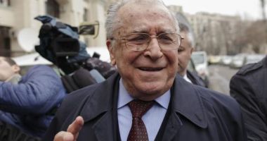 Stire din Eveniment : Ion Iliescu, OPERAT la inimă