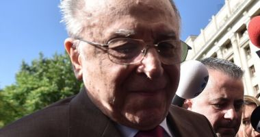 Stire din Eveniment : Procurorii se duc acasă la Ion Iliescu ca să îl audieze în dosarul Mineriadei