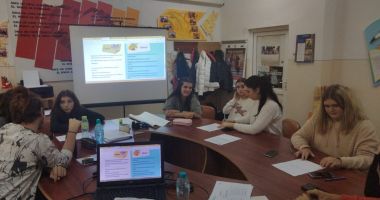 Stire din Cultură-Educație : Rolul mass media și informarea corectă, în atenția elevilor Liceului „Ion Bănescu” din Mangalia