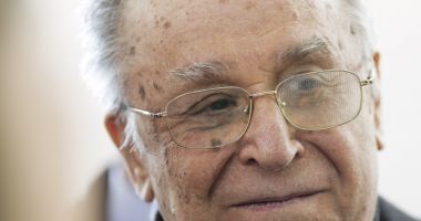 Stire din Politică-Administrație : Fostul președinte Ion Iliescu împlinește astăzi 91 de ani