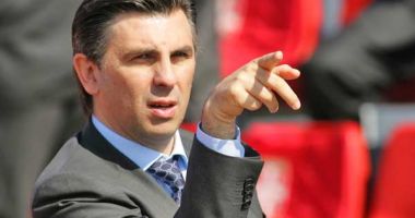Stire din Sport : Ionuț Lupescu va candida la alegerile FRF: "Trebuie să își anunțe în mod oficial candidatura"