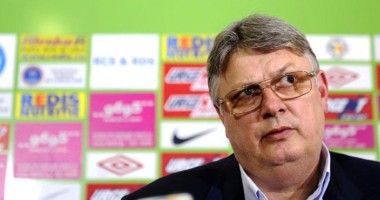 Stire din Sport : Iorgulescu cere CCA sancționarea arbitrilor care au greșit grav în partidele din retur