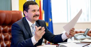 Stire din Eveniment : SUSPENDAT DIN FUNCȚIA DE PREȘEDINTE!