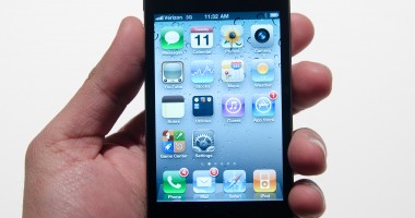 Stire din Actualitate : Pensionar terorizat de o aplicație iPhone. Vezi aici povestea
