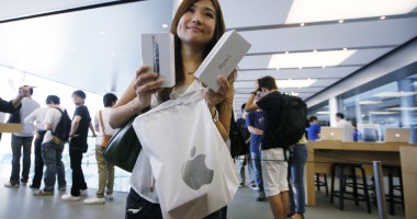 Stire din Diverse : Apple pregătește modele iPhone cu ecrane mari