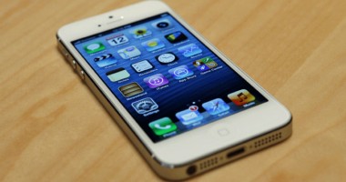 Stire din Actualitate : iPhone 5 ajunge oficial în România luna viitoare