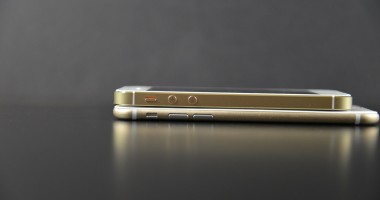 FOTOGRAFII cu noile modele iPHONE 6 cu ecran 4.7" și 5.5" - 4