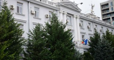 Stire din Eveniment : Anchetă la IPJ Constanța după ce Vali Vijelie a afirmat că era la șpriț cu "șeful Poliției"
