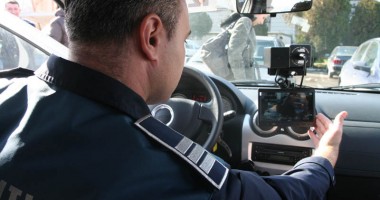 Stire din Eveniment : CUM ȘI CÂND POT FI DETECTATE  RADARELE POLIȚIEI RUTIERE