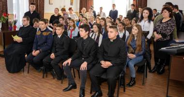 Ce pilde le-a oferit IPS Teodosie elevilor de la "Traian" și Mihail Kogălniceanu - 3